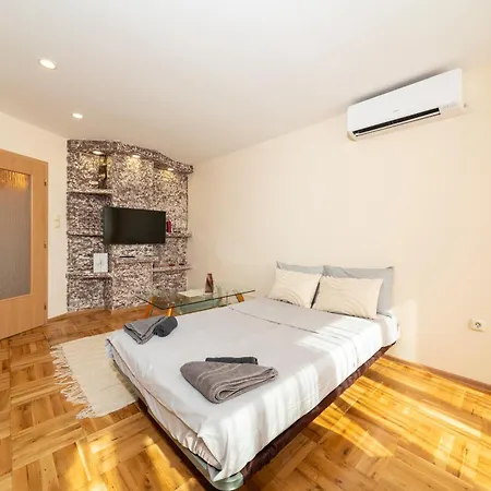 Boris Garden Comfort